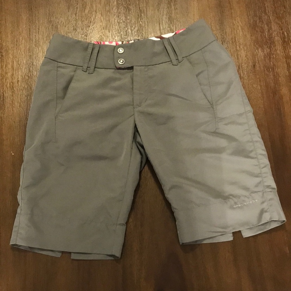 Gray Columbia Omni-Shade Shorts Size 4W 11L Waist 29” Inseam 10”